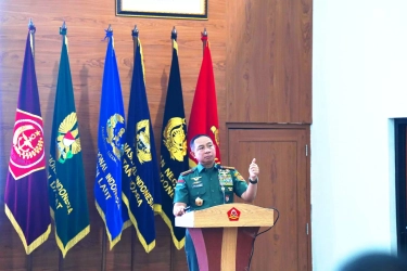 Di Tengah Situasi Panas Timur Tengah, Panglima TNI Singgung Standing Point Indonesia Saat Isi Kuliah Umum di Sesko TNI