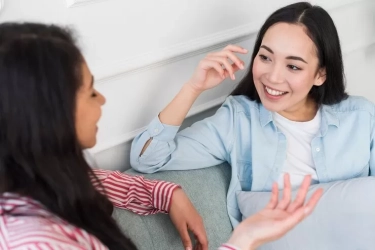 Sulit Memulai Percakapan? Coba 5 Tips Basa-basi Ini agar Tidak Canggung, Meski Anda Introvert!