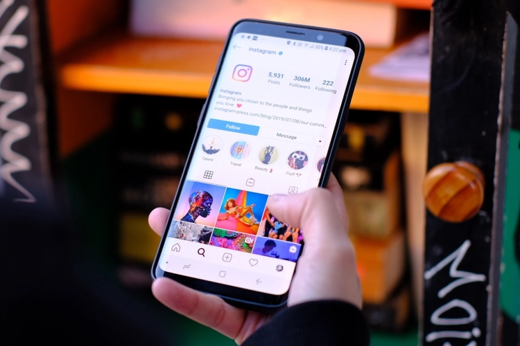 Akses Akun Instagram Kini Bisa Dibagikan ke Orang Lain tanpa Password