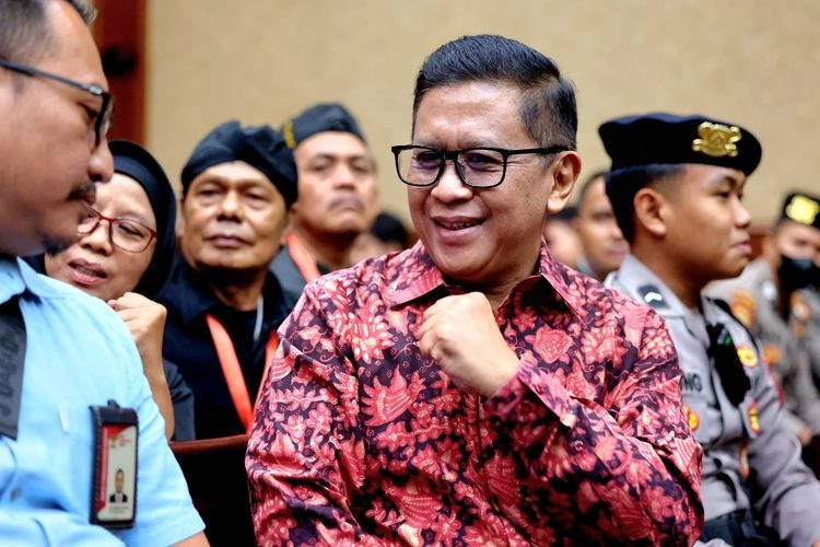 Hasto Siapkan Pledoi Gunakan Teknologi AI, Klaim Jadi yang Pertama di Indonesia