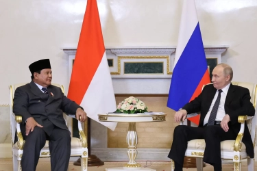 Bertemu Presiden Rusia Vladimir Putin di St Petersburg, Presiden Prabowo Subianto Sebut Indonesia Tak Lupa Bantuan dari Rusia saat Masih Miskin