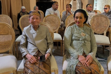 Menikah 60 Tahun, Ayah Maia Estianty Selalu Romantis ke Istri