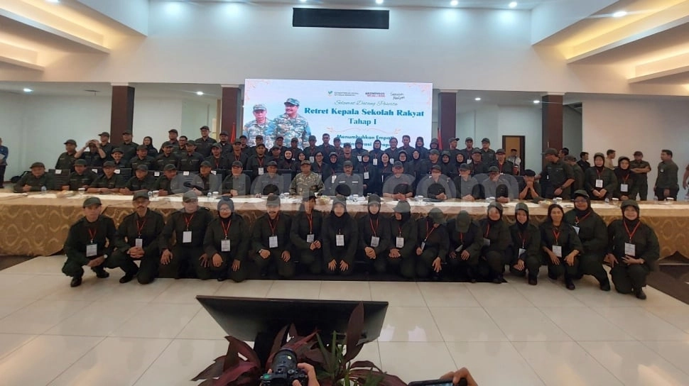 Tidur Beralas Seadanya ala TNI: Pengalaman Kepala Sekolah Rakyat yang Tuai Pro Kontra
