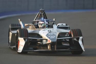 Punya Kenangan Manis di Sirkuit Ancol, Mitch Evans Bertekad Bangkit di Jakarta E-Prix 2025