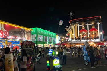 Ke Jakarta Fair Naik Transjakarta, Turun di Mana?