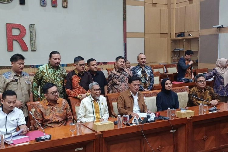 Ketua Komisi III DPR: Putusan Hakim terhadap Agnez Mo Tak Sesuai UU