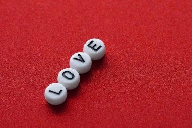 Mengapa Korban Love Scam Sulit Menyadari Dirinya Ditipu? Ini Kata Psikolog