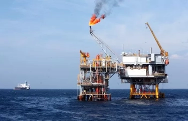 Harga Minyak Mentah Melonjak Tembus USD 77,73 Per Barel Usai AS Serang Fasilitas Nuklir Iran