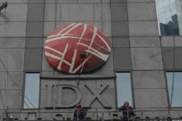 IHSG Ditutup Turun 1,74 Persen, Rupiah Melemah ke Level Rp 16.400-an