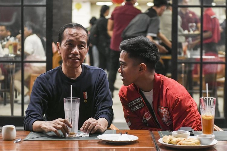 Obrolan Jokowi dan Kaesang soal Keputusan Siapa Maju Caketum PSI