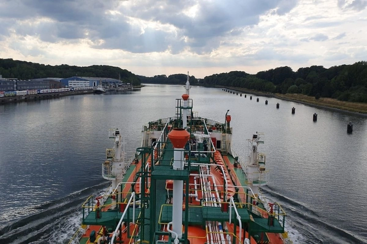 Selat Hormuz Ditutup, Kapal Tanker Pertamina Kini lewat Oman dan India