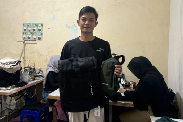 Suka Duka Jualan di Shopee Live, Tahan Kantuk dan Cuan Menggiurkan