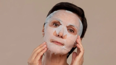 5 Sheet Mask Anti-Aging Harga Terjangkau: Pakai Rutin untuk Dapatkan Kulit Awet Muda!