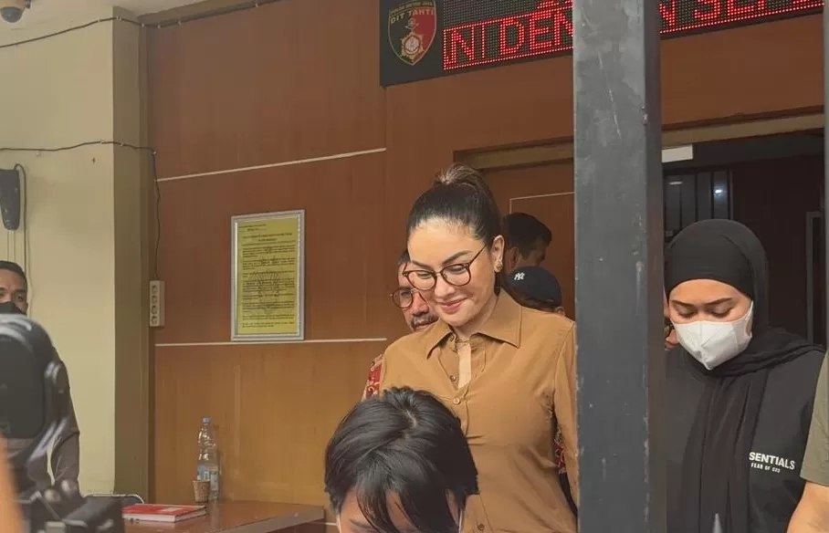 Dakwaan Dibacakan, Nikita Mirzani Tak Terima, Sebut Jaksa Berhalusinasi