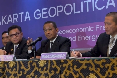 Bahlil Buka Peluang Impor Minyak dan Gas dari Rusia
