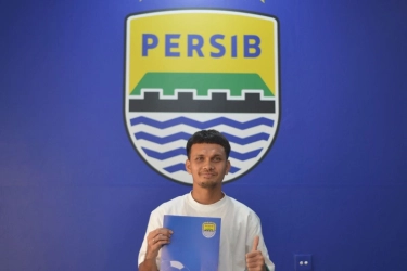 Hamra Hehanussa ke Persib, Si Serbabisa yang Direkomendasikan Hodak