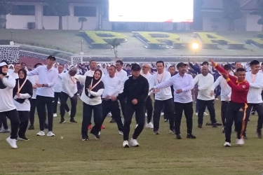 Hari Ketiga Retreat Kepala Daerah: Senam Tepat Waktu, Lebih Kompak