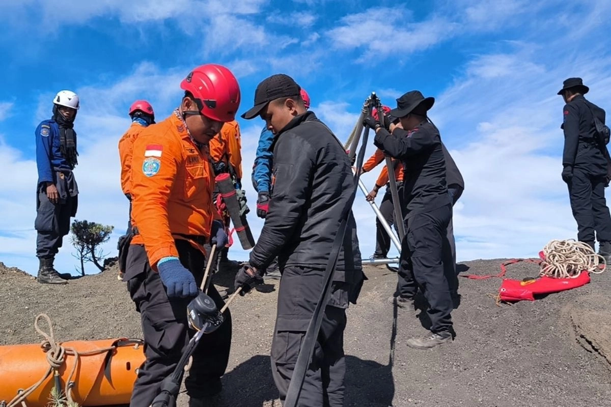 Netizen Brasil Banjiri Instagram Prabowo, Desak Evakuasi Pendaki Mereka di Gunung Rinjani