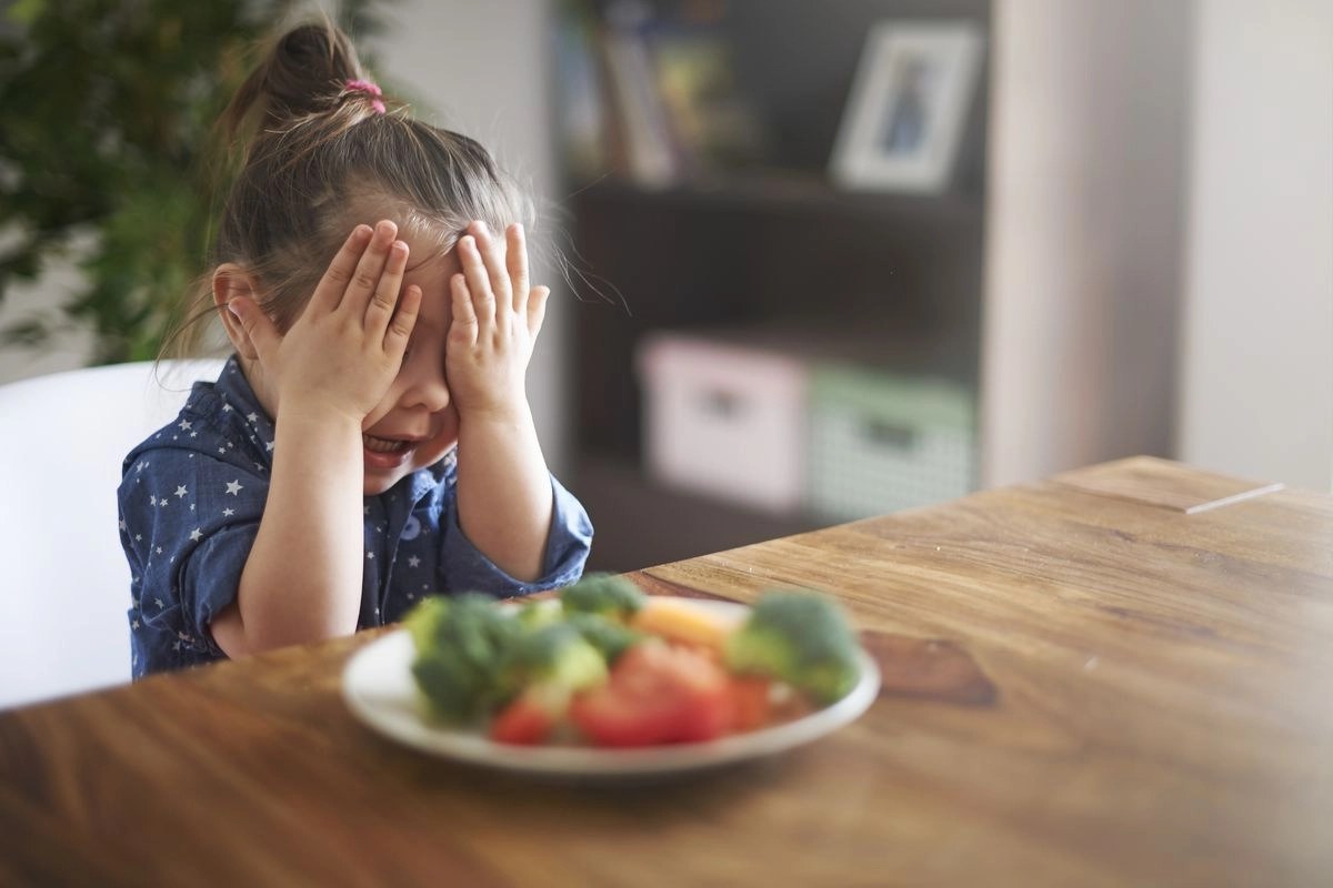 Orangtua Wajib Tahu 3 Penyebab Anak Jadi Picky Eater