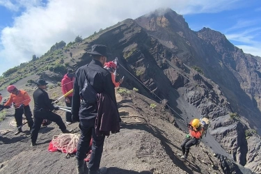 Pendaki Brasil Jatuh di Gunung Rinjani Ditemukan, Diduga Kuat Meninggal Dunia