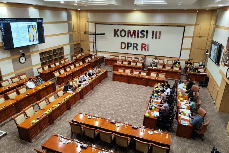 RUU KUHAP: DPR-Pemerintah Siap Bahas, Target Selesai Sebelum 2026
