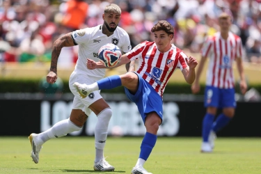 Atletico Madrid Puasa Gelar, Julian Alvarez Dilirik Barcelona