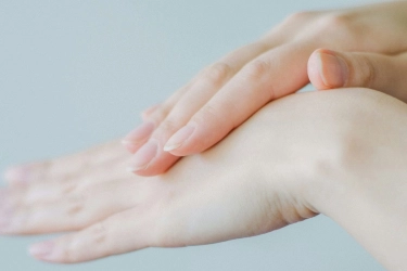 Benarkah Suntik Putih Bikin Kulit Cerah Instan?