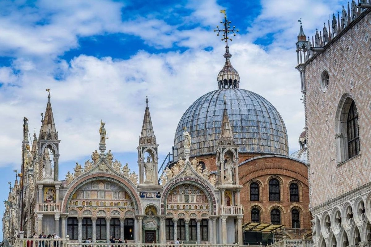 Tempat Jeff Bezos Menikah, Intip 3 Lokasi Ikonik yang Bisa Kamu Kunjungi di Venesia