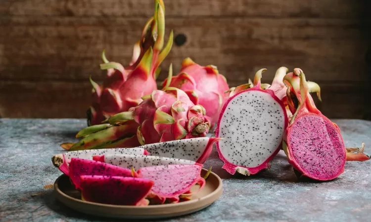 Efektif Untuk Peremajaan Kulit dan Usir Jerawat, Inilah 5 Manfaat Buah Naga yang Masih Jarang Diketahui