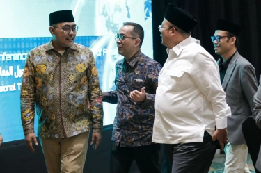 Mampu Ciptakan SDM Unggul, Mendikti Saintek Brian Yuliarto: Pesantren Kunci Kemajuan Indonesia 