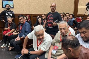 Ganjar-FX Rudy Hadiri Sidang Pemeriksaan Hasto sebagai Terdakwa Kasus Harun Masiku