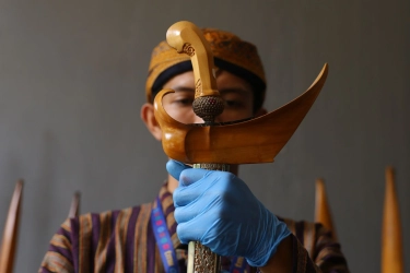 Alasan Masyarakat Jawa Mencuci Benda Pusaka Saat Bulan Suro
