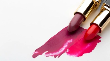 5 Rekomendasi Lipstik Mengandung SPF, Lindungi Bibir Cantikmu dari Sinar Matahari