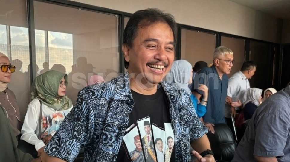 Roy Suryo Datangi Lokasi Pasar Pramuka, Ditemukan Banyak Pemberitahuan soal Ijazah
