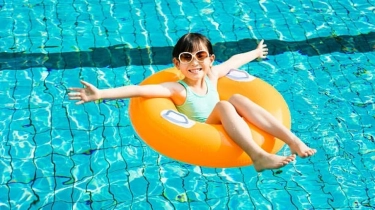 5 Rekomendasi Desain Rumah Minimalis dengan Kolam Renang, Mungil tapi Elegan