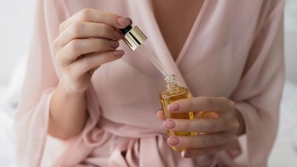 5 Rekomendasi Retinol Kadar Tinggi yang Aman untuk Kulit Usia di Atas 40 Tahun
