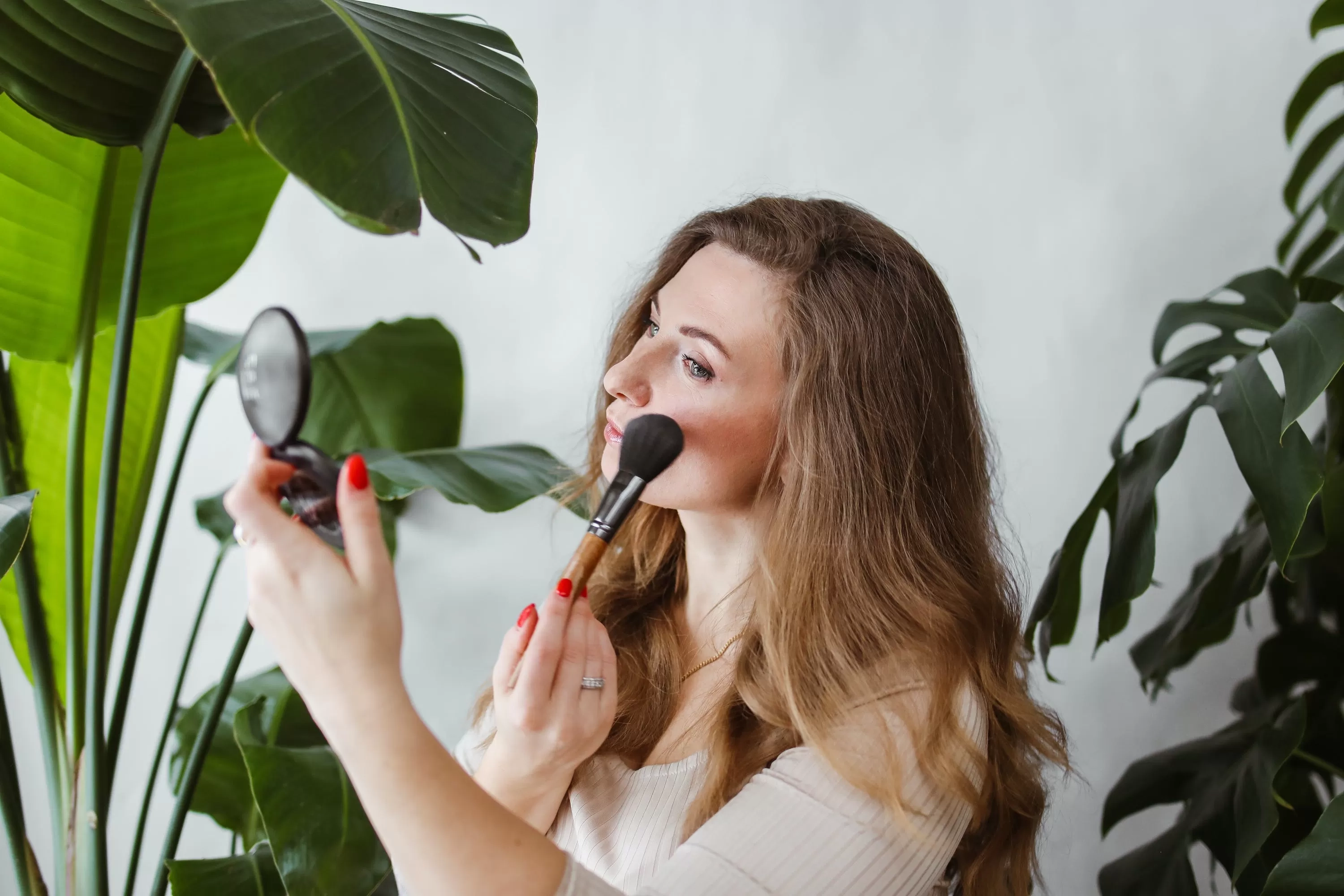 Blush On Coral yang Cocok untuk Kulit Medium Memberi Tampilan Segar dan Alami Sepanjang Hari