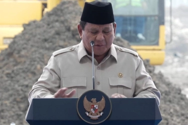 Kala Prabowo Kaget Ada Tomy Winata di Peresmian Industri Baterai Listrik: Harus Saya Sapa