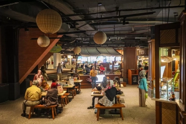 Warga Kota Manfaatkan Libur Panjang dan Cuti Bersama dengan Makan di Luar, Liburan Tidak Pergi Jauh-Jauh