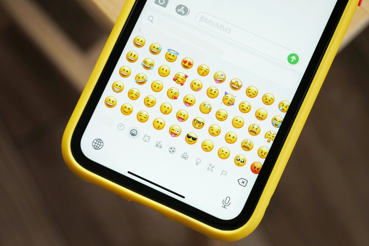Kenapa Emoji Bisa Beda di Tiap Perangkat? Ini Penjelasannya