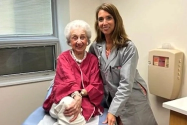 Kisah Wanita yang Didiagnosis Kanker Payudara di Usia 100 Tahun