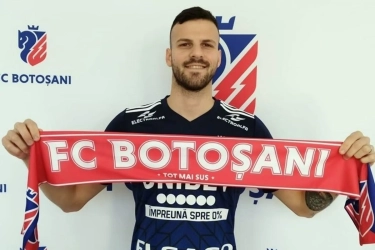 Profil Patricio Matricardi, Bek yang Disebut Hodak Akan Gabung Persib