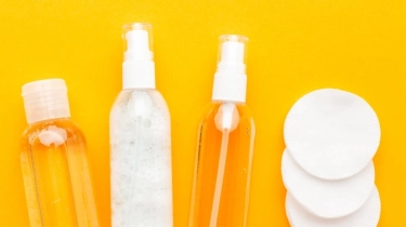 5 Rekomendasi Toner Badan, Ampuh untuk Cerahkan Kulit dan  Samarkan Bekas Luka