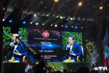 Bersama 35 Musisi Tanah Air, SBY Luncurkan Video Musik “Save Our World”