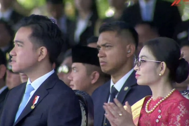 Ibu Wapres Selvi Ananda Tampil Anggun dengan Kebaya dan Songket di HUT Bhayangkara ke-79