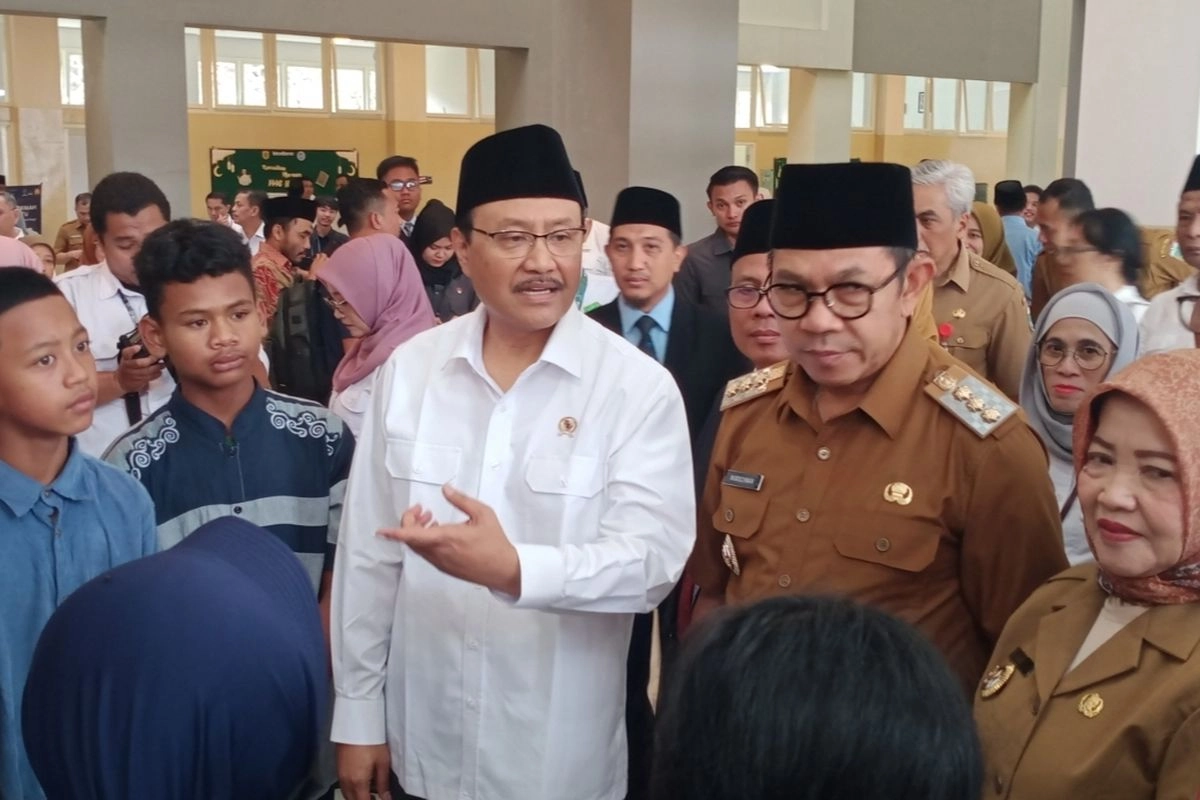 Mensos Tegaskan Tak Boleh Ada Siswa Titipan dalam Sekolah Rakyat