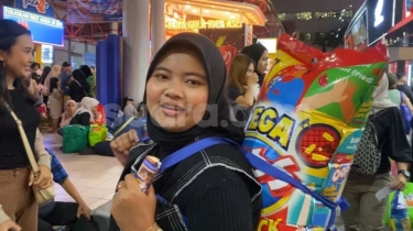 Belanja Dadakan di Jakarta Fair 2025, Rombongan Ibu-Ibu Ini Habiskan Rp1 Juta Buat Oleh-Oleh
