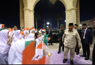 Presiden Prabowo Tiba Di Jeddah  Siap Bahas Kerja Sama Strategis dan Peningkatan Pelayanan Haji
