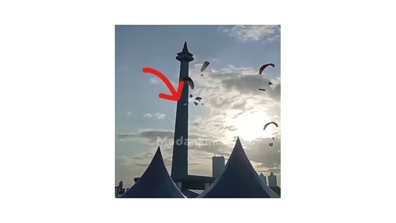 Viral Video Atlet Paramotor Jatuh di Peringatan Hari Bhayangkara ke-79