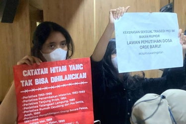 Koalisi Masyarakat Geruduk Rapat Komisi X dan Fadli Zon, Desak Hentikan Penulisan Ulang Sejarah